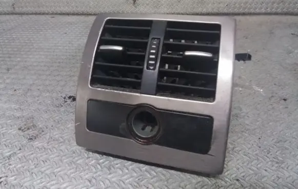 Audi A6 S6 C5 4B Rear air vent grill 4B0815743