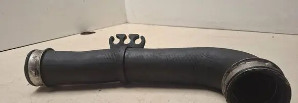 Intercooler hose/pipe