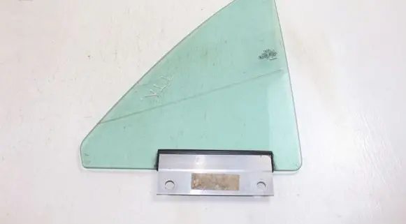 Audi TT Mk1 Front vent window/glass (coupe) 
