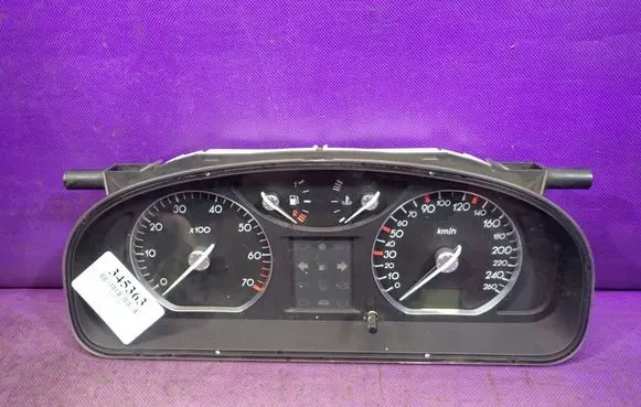 Renault Laguna II Speedometer (instrument cluster) 