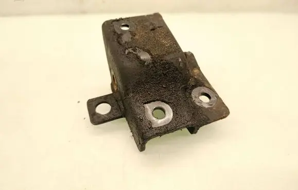 KIA Rio Gearbox mounting bracket 