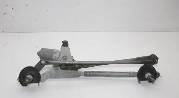 Subaru Forester SJ Front wiper linkage and motor 86511SG000