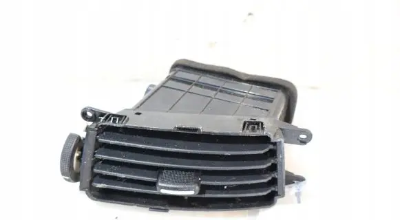 Hyundai i30 Dashboard air vent grill cover trim 