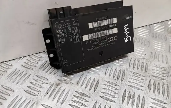 Audi A4 S4 B6 8E 8H Comfort/convenience module 8E0959433AF