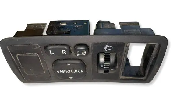 Toyota Avensis T250 Wing mirror switch 183575