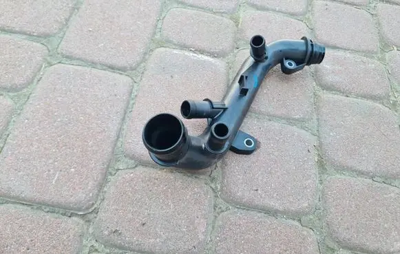 Renault Captur II Engine coolant pipe/hose 210471273R