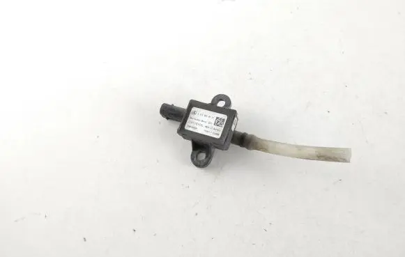 Mercedes-Benz E W212 Airbag deployment crash/impact sensor A2129056501 5WK44804 15021700288