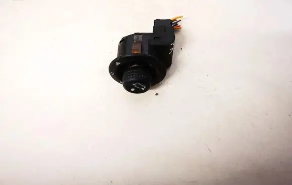 Ford Mondeo Mk III Electric window control switch 1s7114529ab