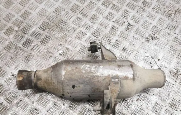 Toyota Corolla Verso AR10 Muffler/silencer 30R02