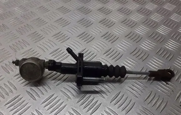 Opel Astra H Clutch slave cylinder 90523769