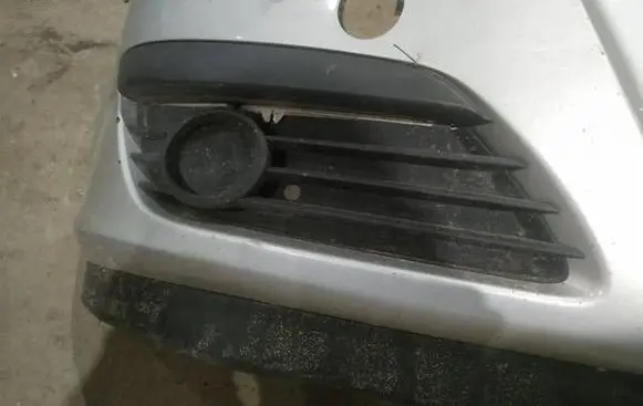 Opel Astra H Front bumper lower grill