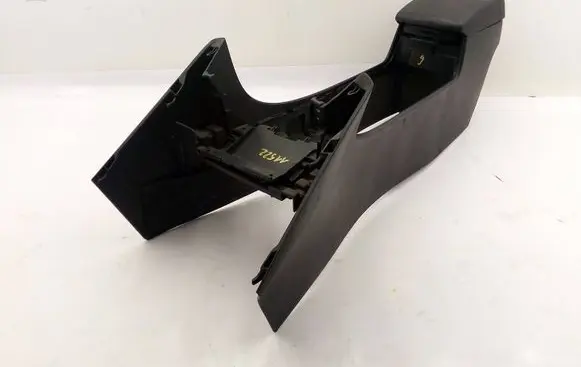 Mazda 3 I Center console BP4K-64428