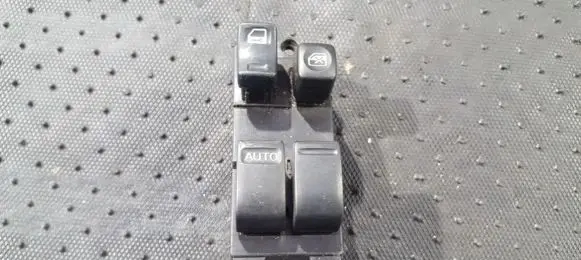 Nissan Almera N16 Electric window control switch