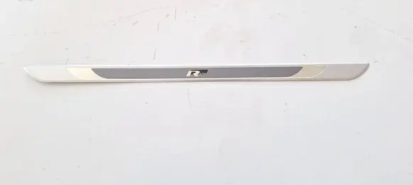 Volkswagen Touran III Front door emblem/model letters 