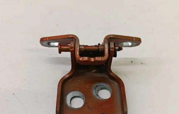 Dacia Duster II Front door upper hinge 