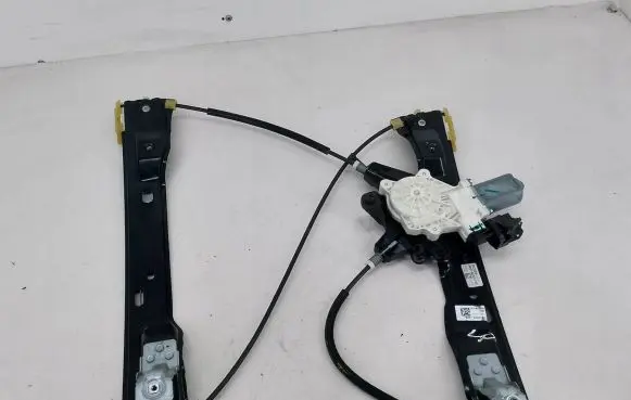Ford Focus Front door window regulator with motor BM51-A23201-BC