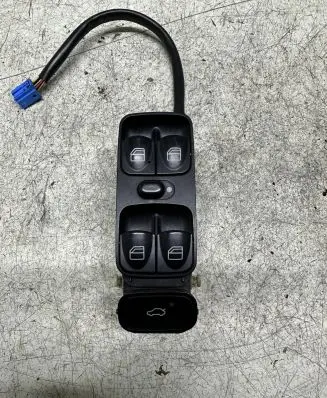 Mercedes-Benz C W203 Electric window control switch