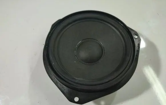 Opel Zafira B Front door speaker 