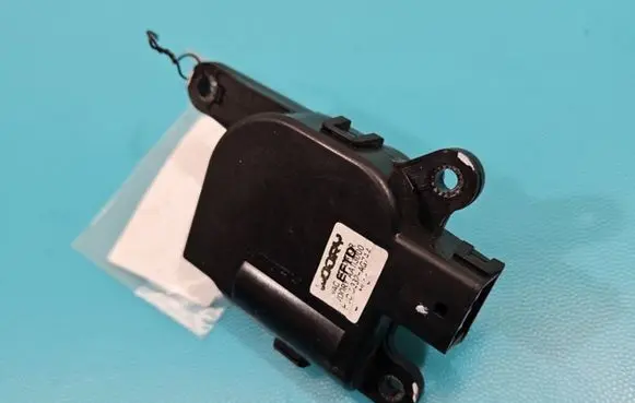 Hyundai i30 A/C air flow flap actuator/motor D332-AG7AA IMPRK1412128