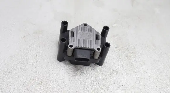 High voltage ignition coil