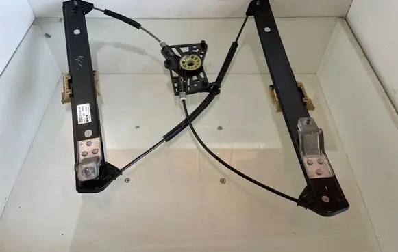 Audi Q2 - Front window lifting mechanism without motor 81A837461 4BWA002