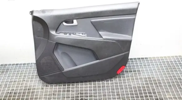 KIA Sportage Front door card panel trim