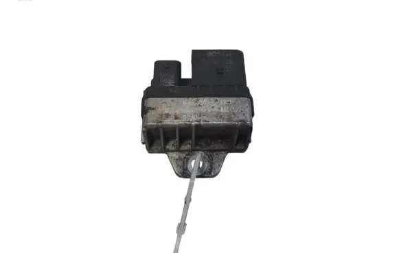 BMW 2 F45 Glow plug pre-heat relay 0281003115 8514120 10213526