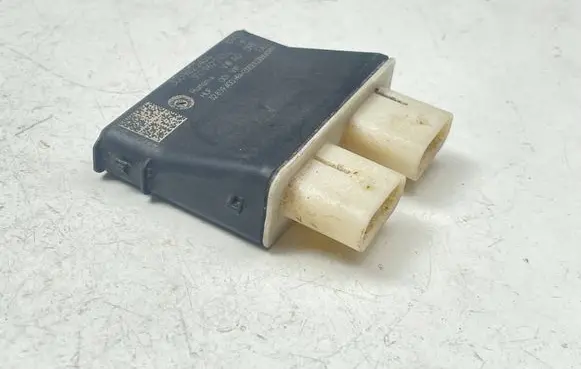 Porsche 911 Rear glass lock/latch Q213 3G0962243C