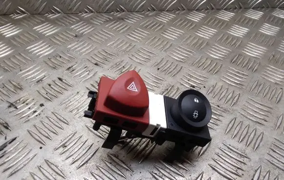 Renault Megane II Hazard light switch 8200095493 88040001