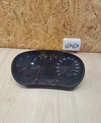 Audi A3 S3 8L Speedometer (instrument cluster) 8L0919860