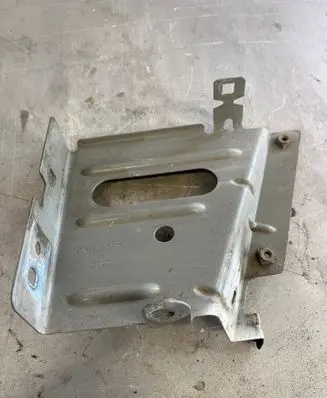 Renault Master III Fender mounting bracket 03D25312R 0217