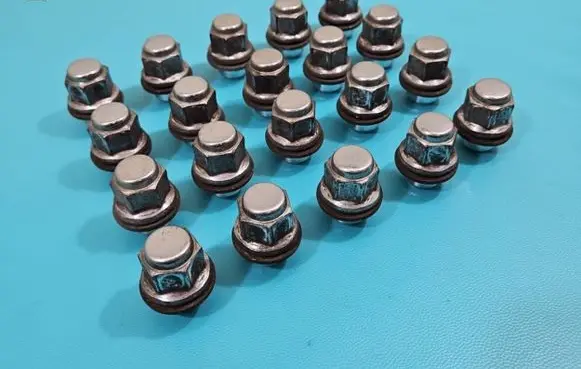 Nuts/bolts