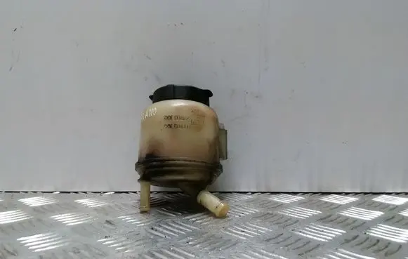 Nissan Murano Z50 Power steering fluid tank/reservoir