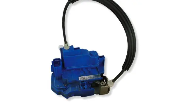 Fiat 500L Front door lock 520181180