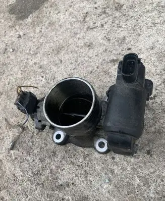 Toyota Corolla Verso AR10 Throttle valve PA612GF33
