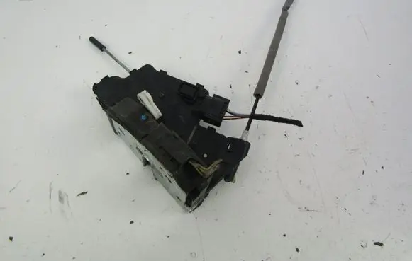 BMW 3 E36 Front door lock 