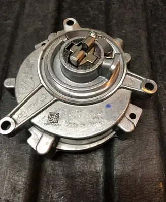 Audi A4 S4 B9 Vacuum pump 06M145100G GH5290915