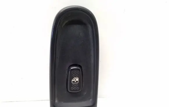 Iveco Daily 35.8 - 9 Electric window control switch 69500479