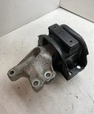 Peugeot 3008 I Engine mount bracket 9672479980