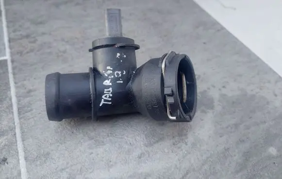Volkswagen Touran I Engine coolant pipe/hose 1K0122291AD
