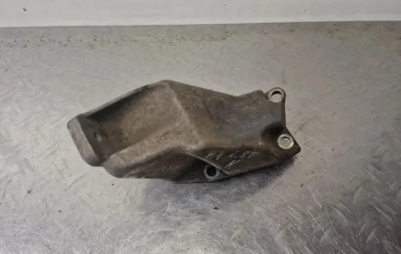 Audi A4 S4 B5 8D Engine mounting bracket 8D0199307L