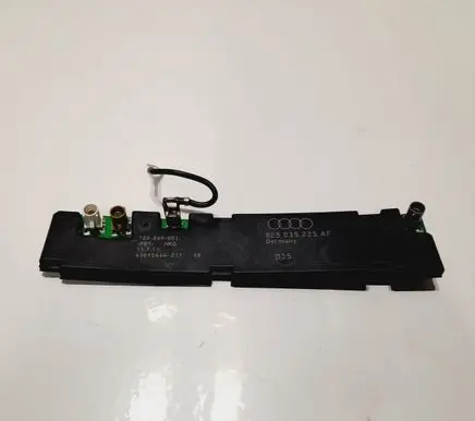 Seat Exeo (3R) Aerial antenna amplifier 8E5035225AF