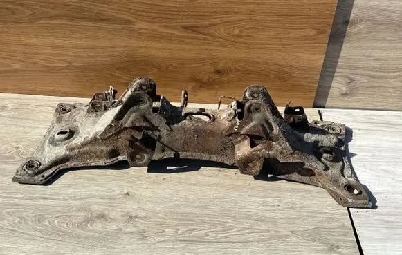 Peugeot 406 Rear subframe 