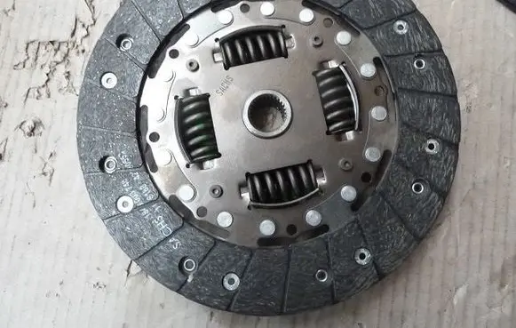 Volkswagen PASSAT B4 Clutch pressure plate 1862393343