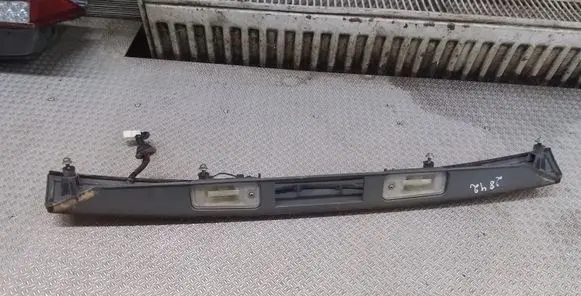 Hyundai Grandeur Trunk door license plate light bar 