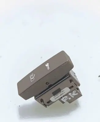 Volkswagen Touareg I Central locking switch button 7L6962125 08022T