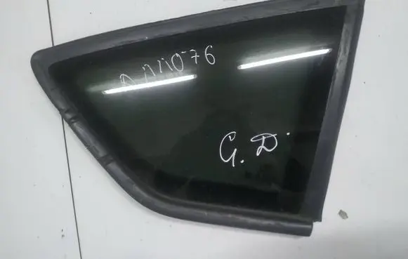 Ford C-MAX II Rear side window AS3