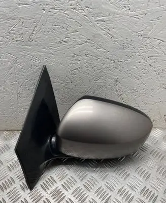 Nissan Murano Z51 Front door electric wing mirror E13027371