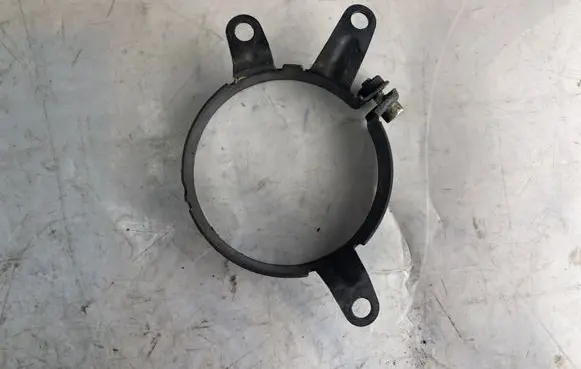 Jeep Grand Cherokee (WK) Fuel filter bracket/mount holder A6420920040