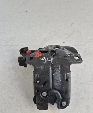 Tailgate/trunk/boot lock/catch/latch
